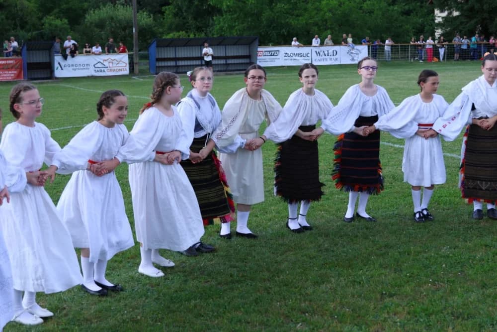 (FOTOGALERIJA) Uz 70. obljetnicu postojanja i rada u Biškupcima odigrana revijalna utakmica: NK BSK Biškupci – GNK Dinamo Veterni 5:5