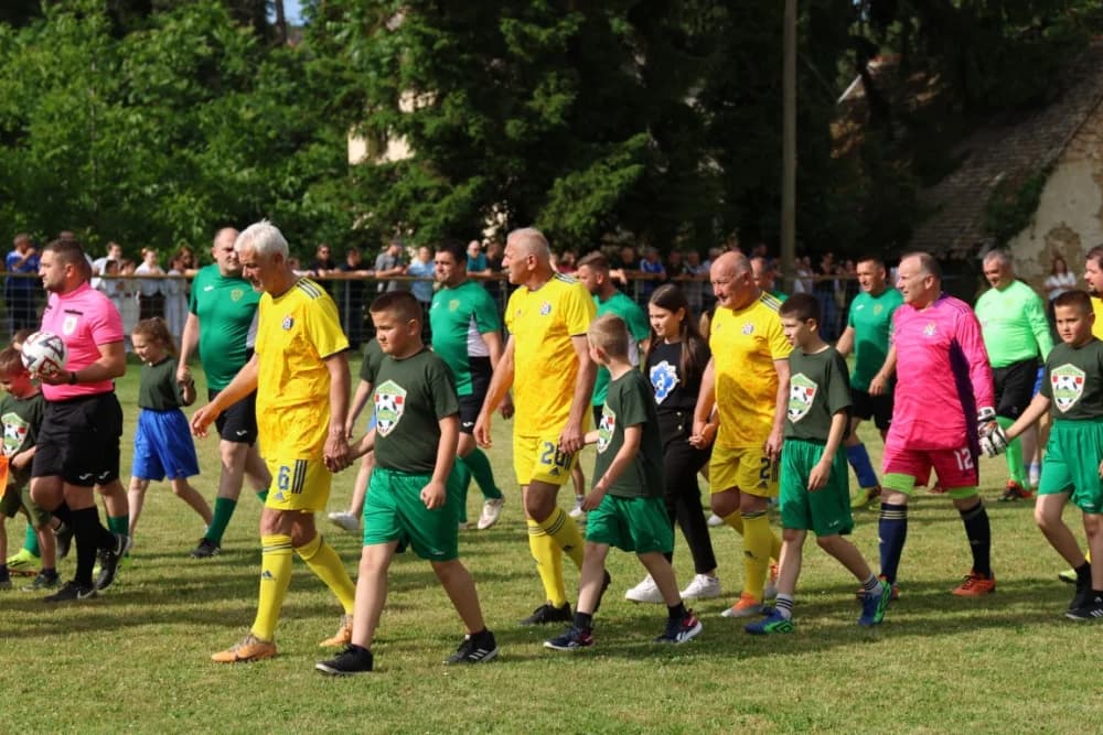 (FOTOGALERIJA) Uz 70. obljetnicu postojanja i rada u Biškupcima odigrana revijalna utakmica: NK BSK Biškupci – GNK Dinamo Veterni 5:5