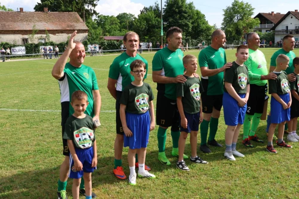 (FOTOGALERIJA) Uz 70. obljetnicu postojanja i rada u Biškupcima odigrana revijalna utakmica: NK BSK Biškupci – GNK Dinamo Veterni 5:5