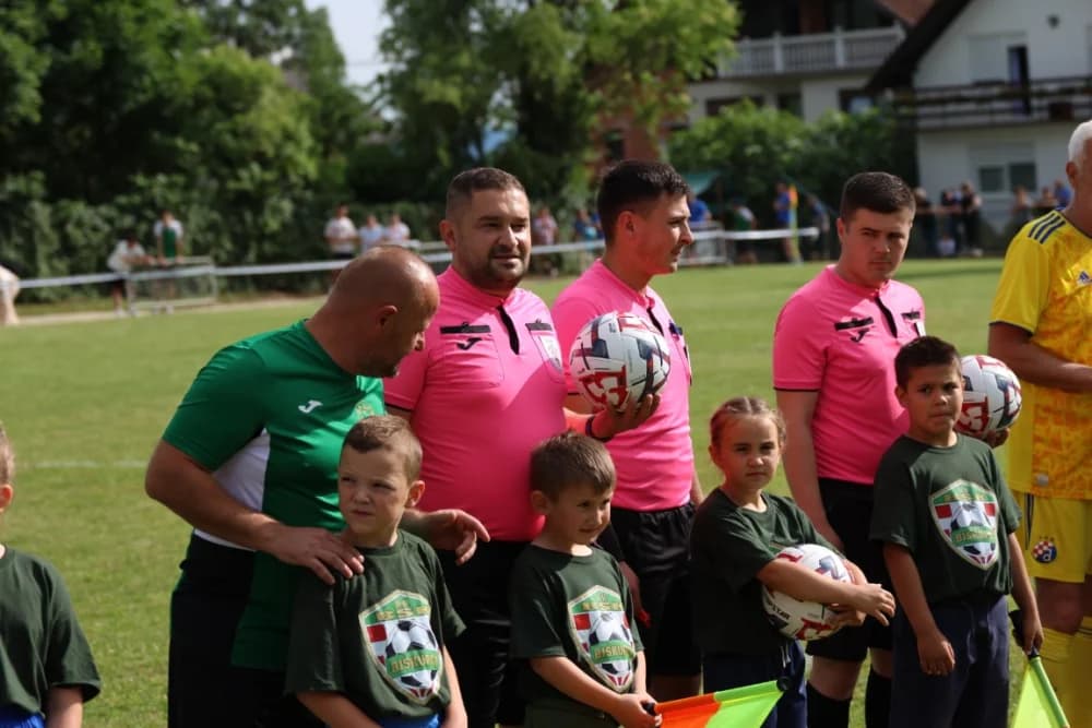 (FOTOGALERIJA) Uz 70. obljetnicu postojanja i rada u Biškupcima odigrana revijalna utakmica: NK BSK Biškupci – GNK Dinamo Veterni 5:5