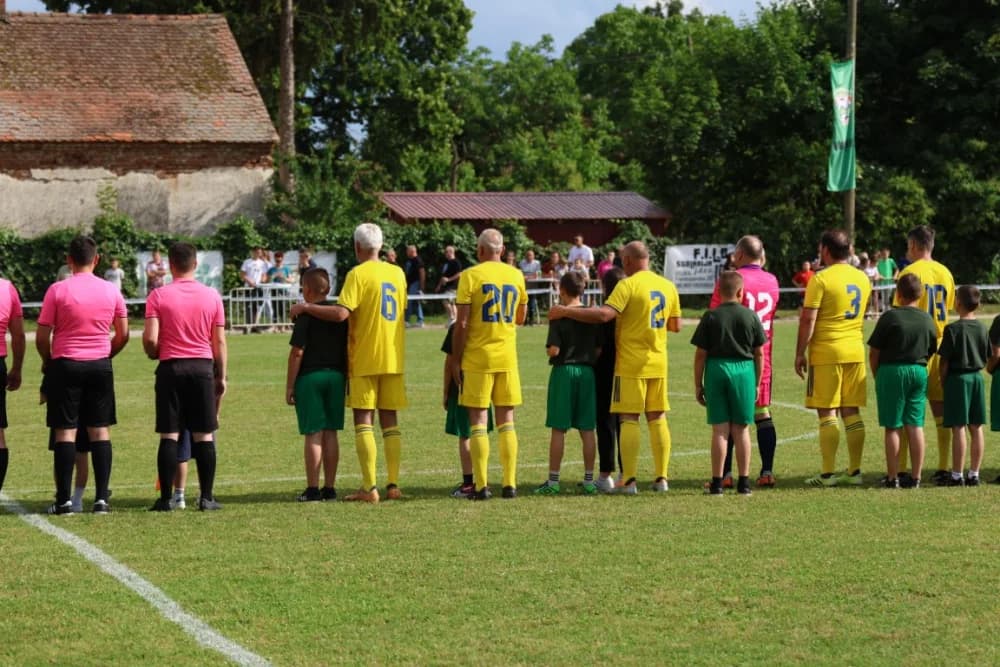 (FOTOGALERIJA) Uz 70. obljetnicu postojanja i rada u Biškupcima odigrana revijalna utakmica: NK BSK Biškupci – GNK Dinamo Veterni 5:5