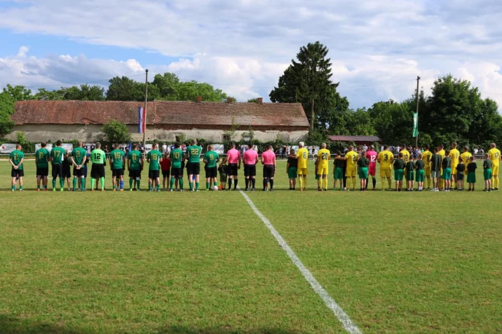 (FOTOGALERIJA) Uz 70. obljetnicu postojanja i rada u Biškupcima odigrana revijalna utakmica: NK BSK Biškupci – GNK Dinamo Veterni 5:5