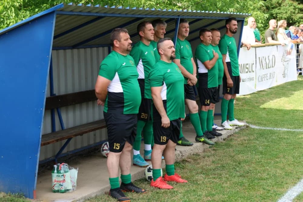 (FOTOGALERIJA) Uz 70. obljetnicu postojanja i rada u Biškupcima odigrana revijalna utakmica: NK BSK Biškupci – GNK Dinamo Veterni 5:5