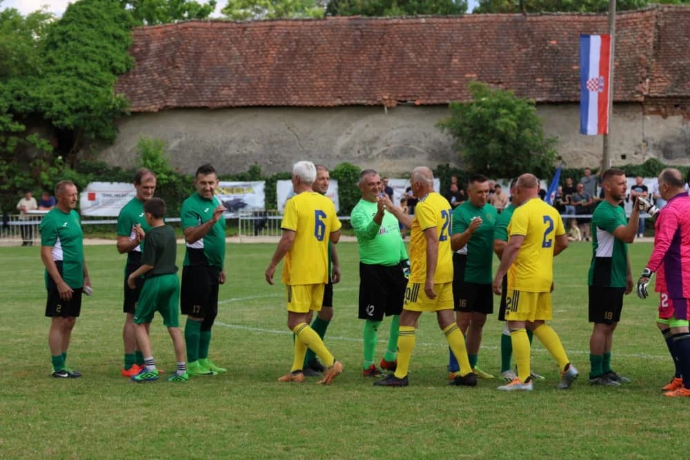 (FOTOGALERIJA) Uz 70. obljetnicu postojanja i rada u Biškupcima odigrana revijalna utakmica: NK BSK Biškupci – GNK Dinamo Veterni 5:5