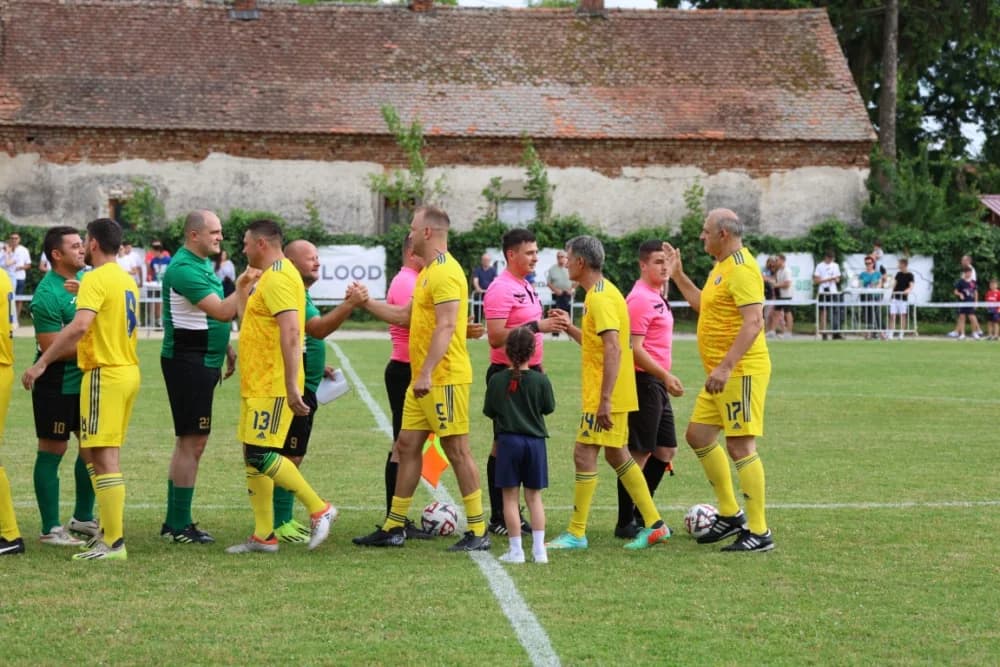 (FOTOGALERIJA) Uz 70. obljetnicu postojanja i rada u Biškupcima odigrana revijalna utakmica: NK BSK Biškupci – GNK Dinamo Veterni 5:5