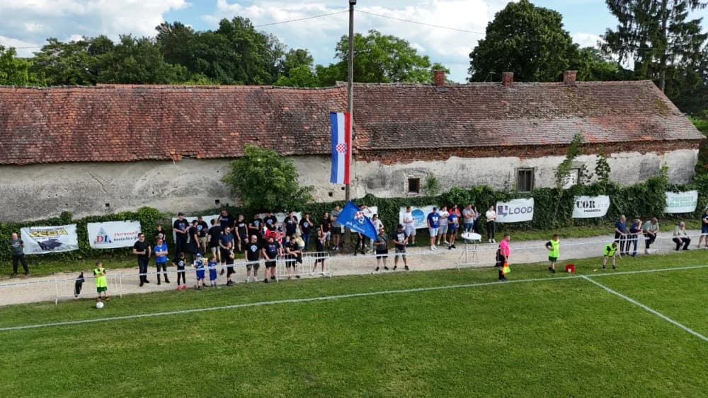 (FOTOGALERIJA) Uz 70. obljetnicu postojanja i rada u Biškupcima odigrana revijalna utakmica: NK BSK Biškupci – GNK Dinamo Veterni 5:5