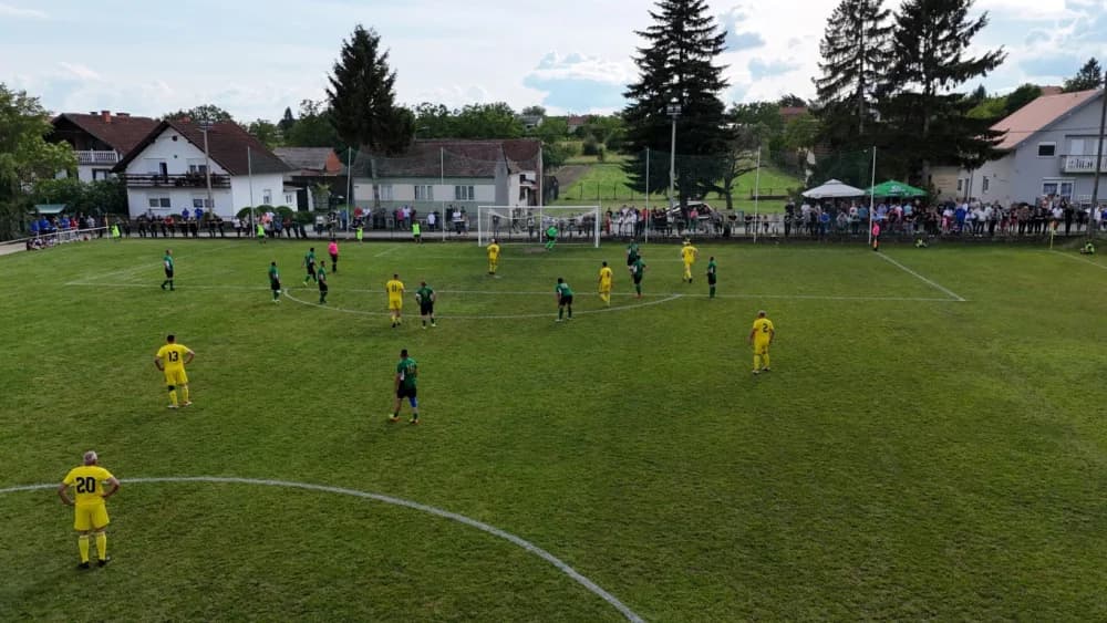 (FOTOGALERIJA) Uz 70. obljetnicu postojanja i rada u Biškupcima odigrana revijalna utakmica: NK BSK Biškupci – GNK Dinamo Veterni 5:5
