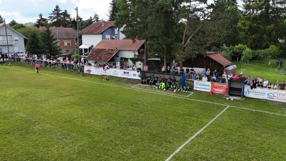 (FOTOGALERIJA) Uz 70. obljetnicu postojanja i rada u Biškupcima odigrana revijalna utakmica: NK BSK Biškupci – GNK Dinamo Veterni 5:5