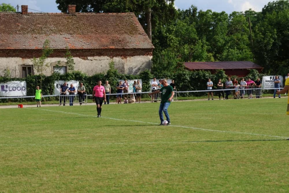 (FOTOGALERIJA) Uz 70. obljetnicu postojanja i rada u Biškupcima odigrana revijalna utakmica: NK BSK Biškupci – GNK Dinamo Veterni 5:5