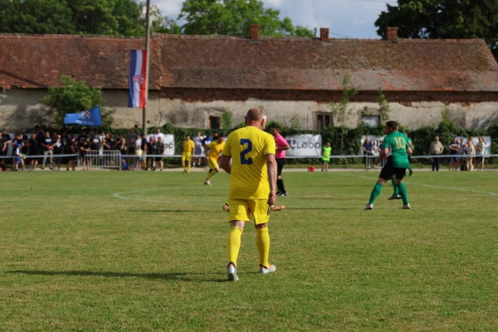 (FOTOGALERIJA) Uz 70. obljetnicu postojanja i rada u Biškupcima odigrana revijalna utakmica: NK BSK Biškupci – GNK Dinamo Veterni 5:5