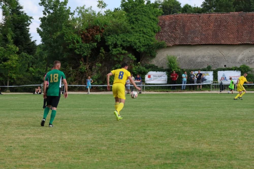 (FOTOGALERIJA) Uz 70. obljetnicu postojanja i rada u Biškupcima odigrana revijalna utakmica: NK BSK Biškupci – GNK Dinamo Veterni 5:5