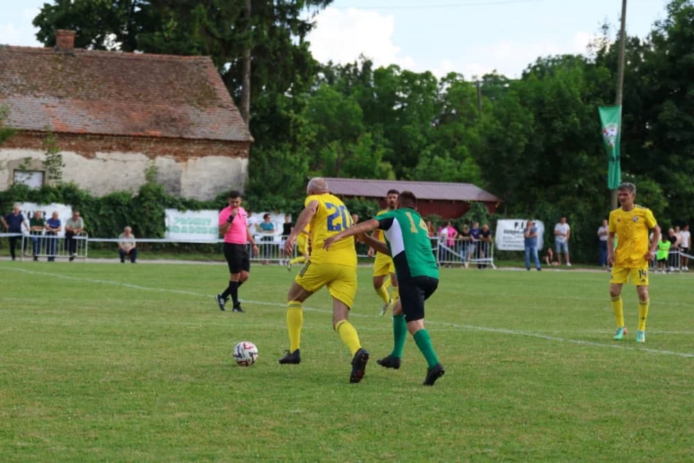(FOTOGALERIJA) Uz 70. obljetnicu postojanja i rada u Biškupcima odigrana revijalna utakmica: NK BSK Biškupci – GNK Dinamo Veterni 5:5
