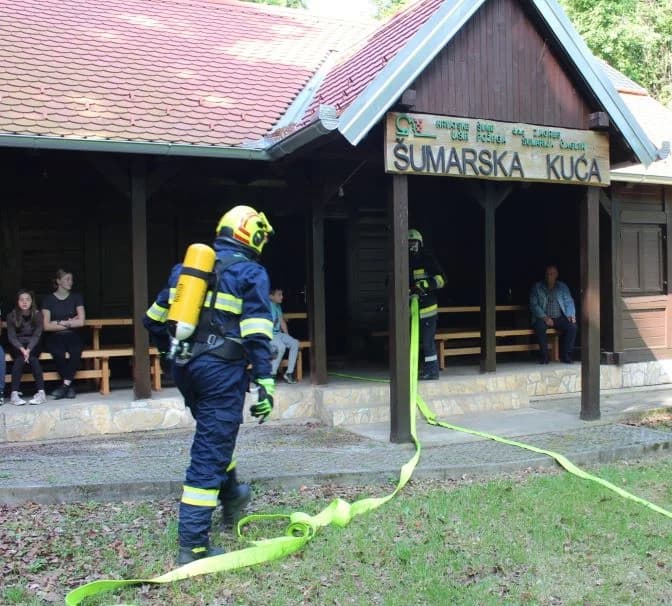 (FOTO) Združena pokazna vježba održana pored Sovskog jezera
