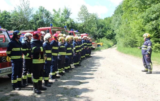 (FOTO) Združena pokazna vježba održana pored Sovskog jezera