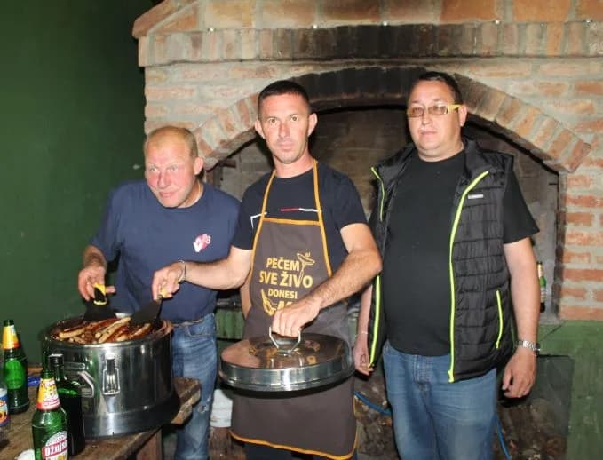 (FOTO) Združena pokazna vježba održana pored Sovskog jezera