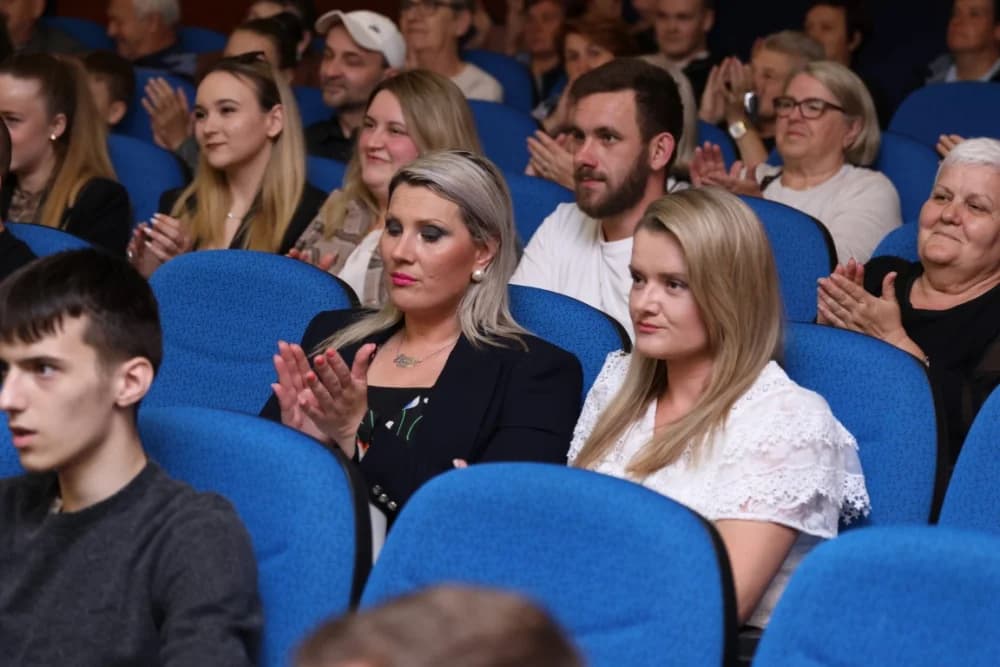 Za Miss Požeško-slavonske županije izabrana Ivana Krajina, za prvu pratilju Dora Dračić
