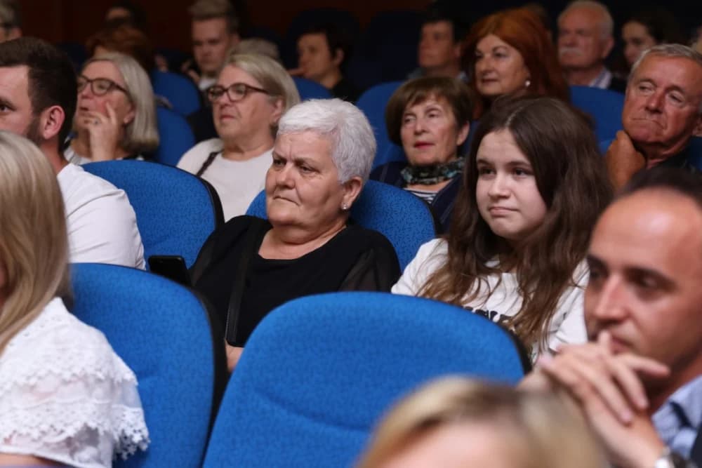 Za Miss Požeško-slavonske županije izabrana Ivana Krajina, za prvu pratilju Dora Dračić