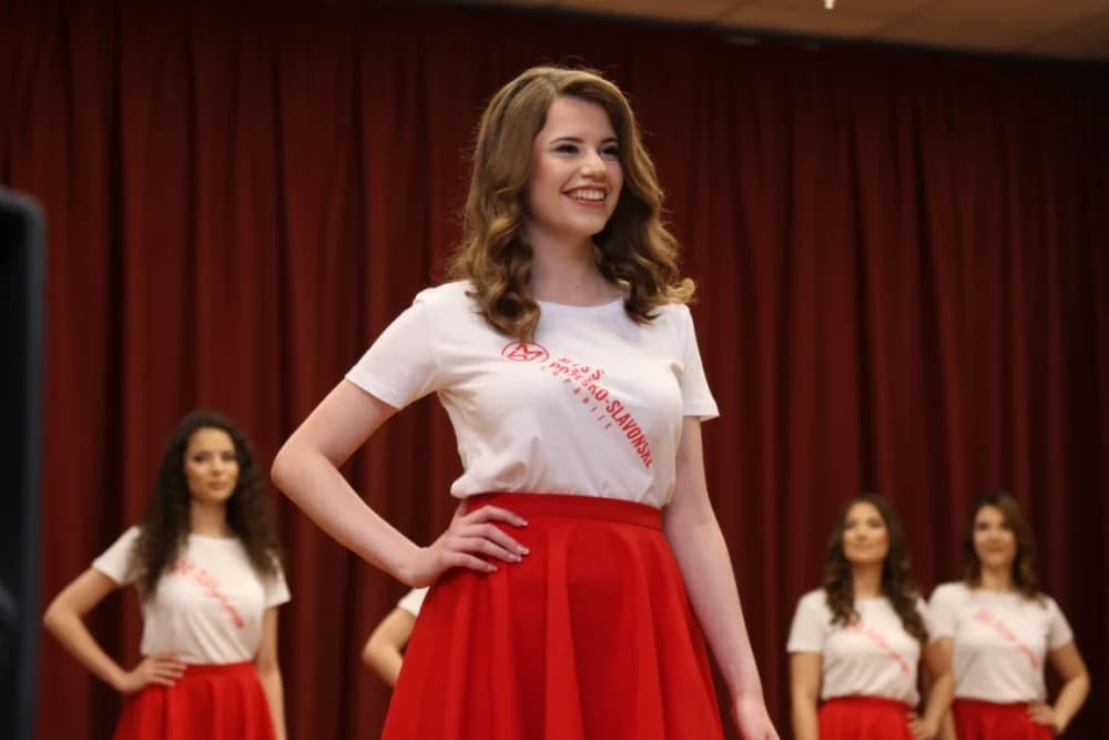 Za Miss Požeško-slavonske županije izabrana Ivana Krajina, za prvu pratilju Dora Dračić