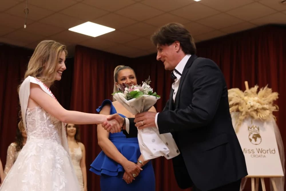 Za Miss Požeško-slavonske županije izabrana Ivana Krajina, za prvu pratilju Dora Dračić