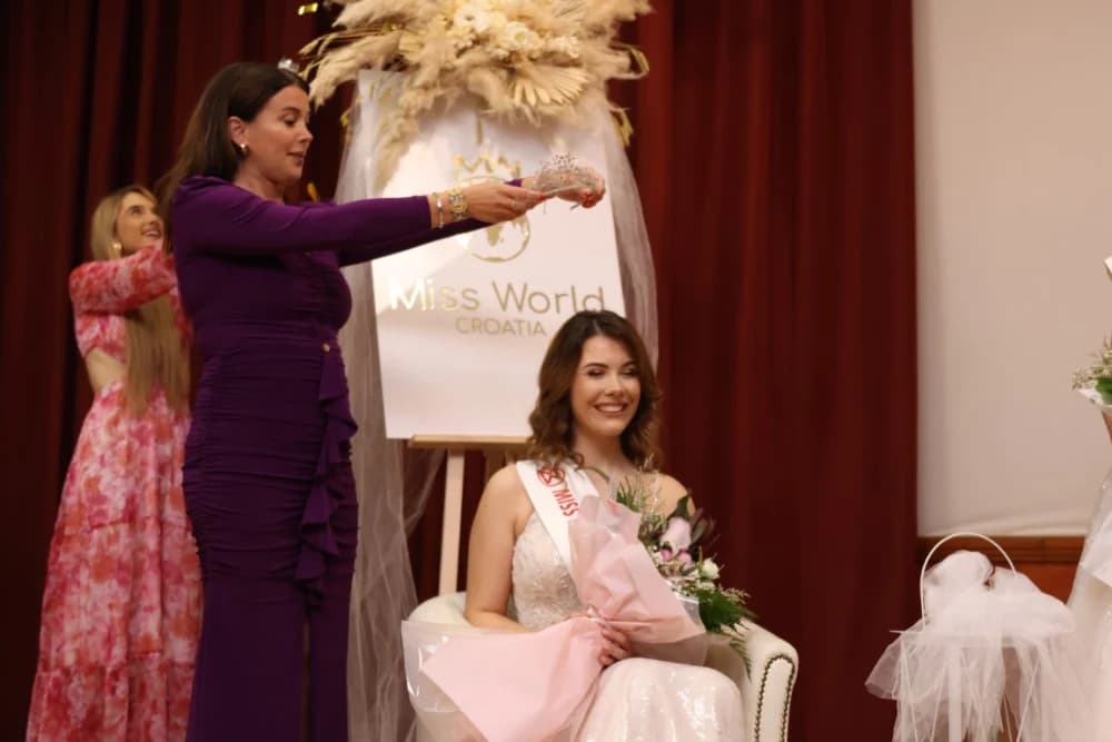 Za Miss Požeško-slavonske županije izabrana Ivana Krajina, za prvu pratilju Dora Dračić