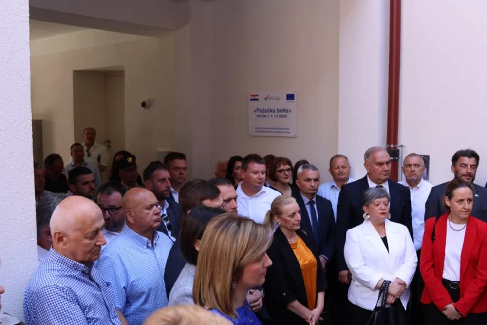 /FOTO/ Otvorena novouređena nova ʼpalačaʼ u centru grada: ʼMuzej dobra navikaʼ