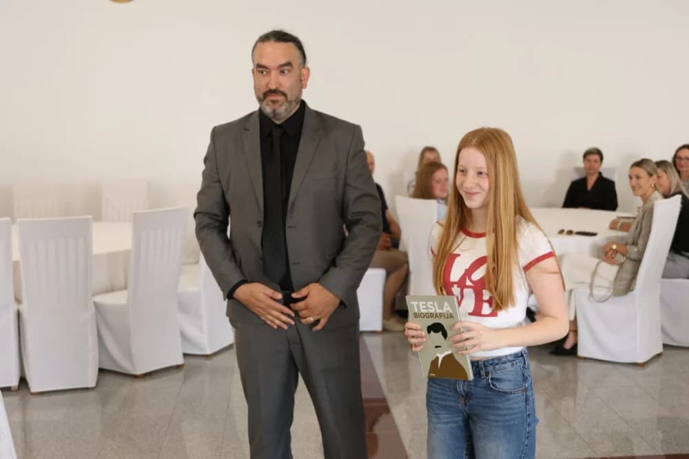Koji su učenici jakšičke škole nagrađeni za svoja dostignuća na državnom i županijskom natjecanju