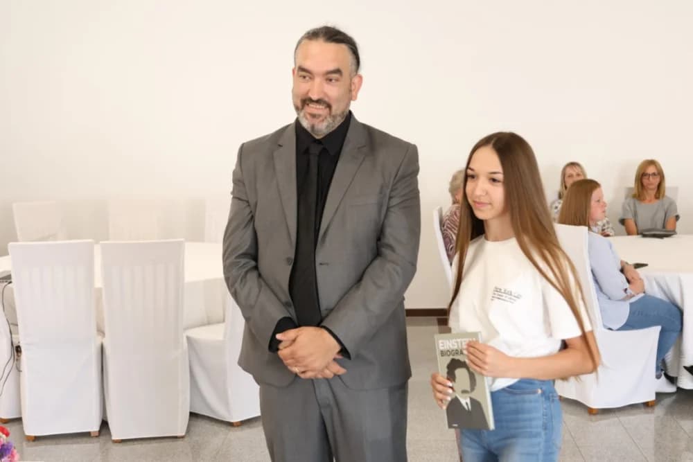 Koji su učenici jakšičke škole nagrađeni za svoja dostignuća na državnom i županijskom natjecanju