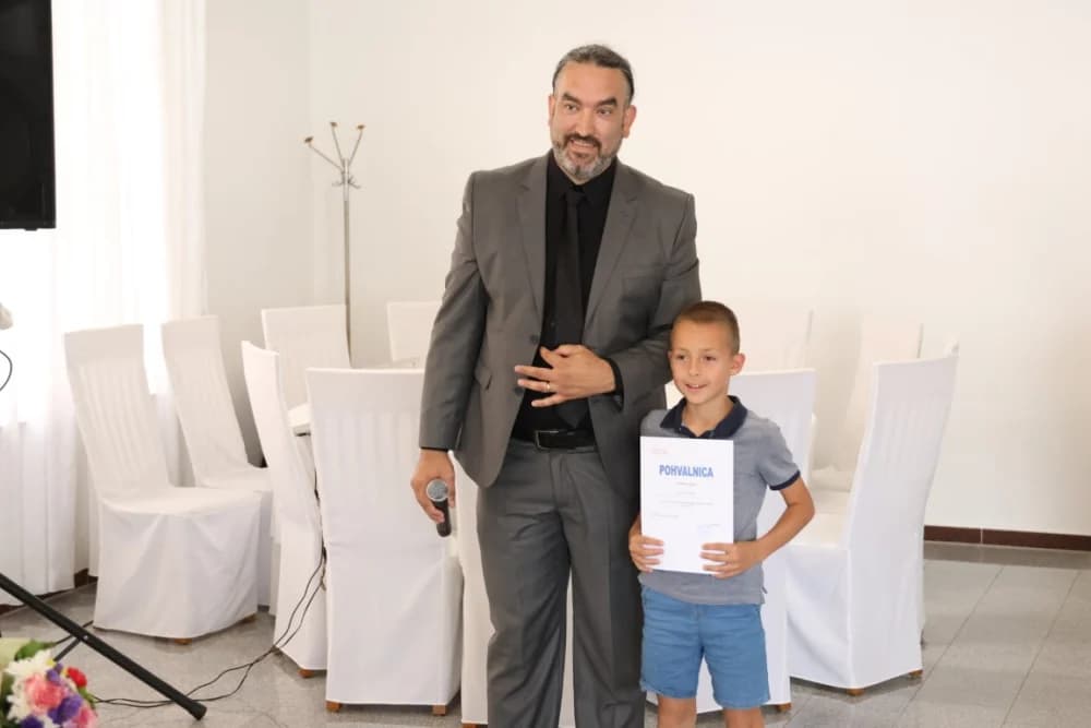 Koji su učenici jakšičke škole nagrađeni za svoja dostignuća na državnom i županijskom natjecanju