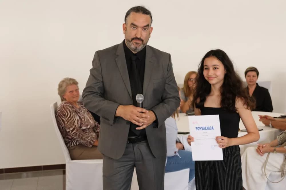 Koji su učenici jakšičke škole nagrađeni za svoja dostignuća na državnom i županijskom natjecanju