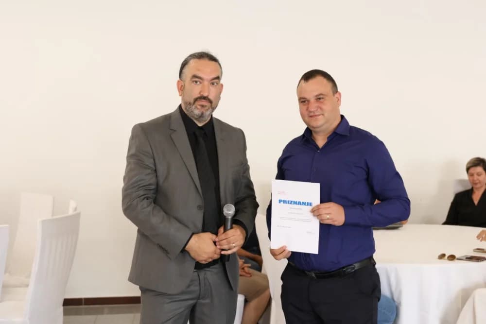 Koji su učenici jakšičke škole nagrađeni za svoja dostignuća na državnom i županijskom natjecanju