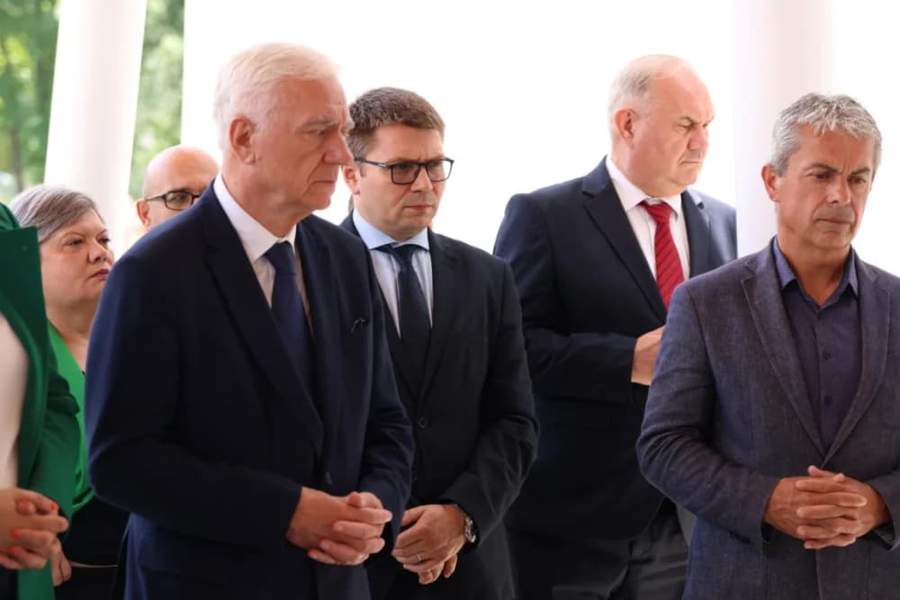 Svečano otvorena nova zgrada Zavoda za hitnu medicinu Požeško-slavonske županije: „Preseljenjem na ovu lokaciju ʼkupiliʼ smo vrijeme za hitne pacijente“