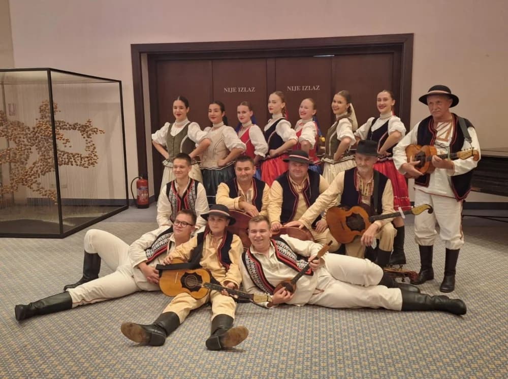 NASTUP MANJINACA U RIJECI: Jakšićki Slovaci na smotri  slovačkog folklora