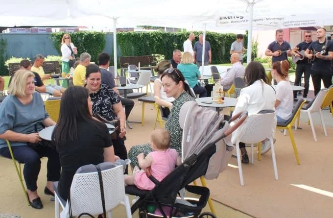 Na Trgu bećarca u Pleternici otvoren suvremeno opremljeni kafić „Segedac“