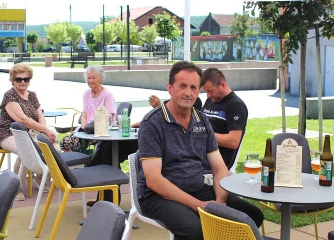 Na Trgu bećarca u Pleternici otvoren suvremeno opremljeni kafić „Segedac“