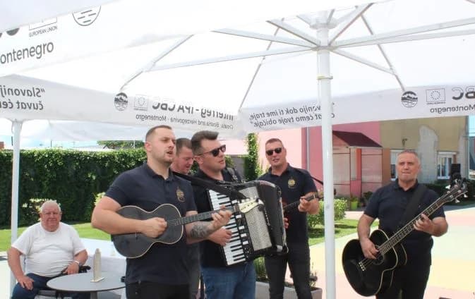 Na Trgu bećarca u Pleternici otvoren suvremeno opremljeni kafić „Segedac“