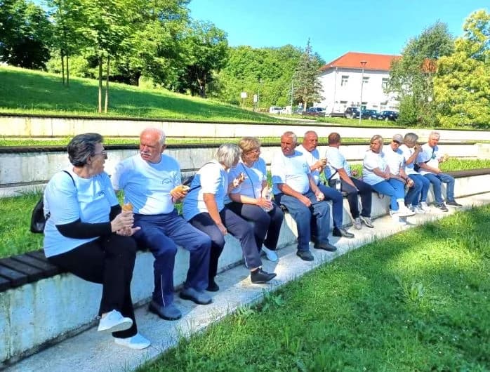 Članovi Matice umirovljenika Požeško-slavonske županije sudjelovali na osmim susretima s kolegicama i kolegama iz cijele Hrvatske u Dugoj Resi