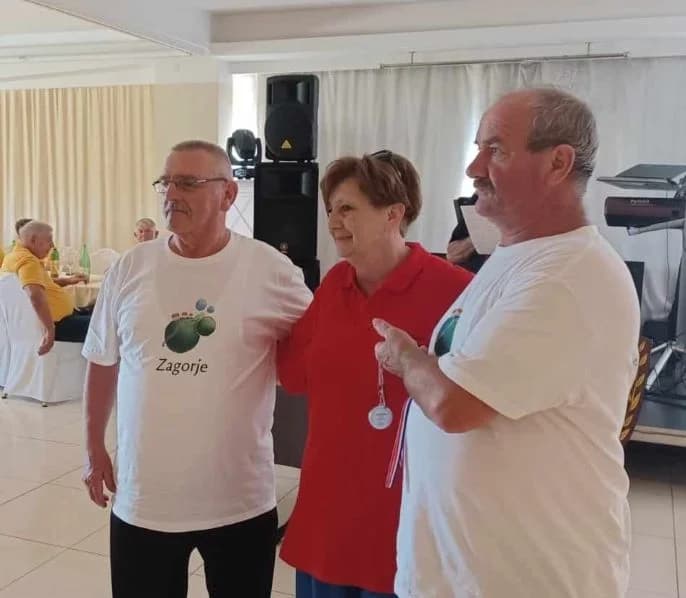 Članovi Matice umirovljenika Požeško-slavonske županije sudjelovali na osmim susretima s kolegicama i kolegama iz cijele Hrvatske u Dugoj Resi