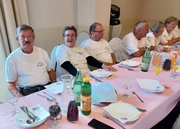 Članovi Matice umirovljenika Požeško-slavonske županije sudjelovali na osmim susretima s kolegicama i kolegama iz cijele Hrvatske u Dugoj Resi