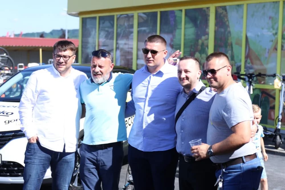 Automobil u nagradnoj igri tvrtke Alles osvojila Ivana Mjertan iz Požege