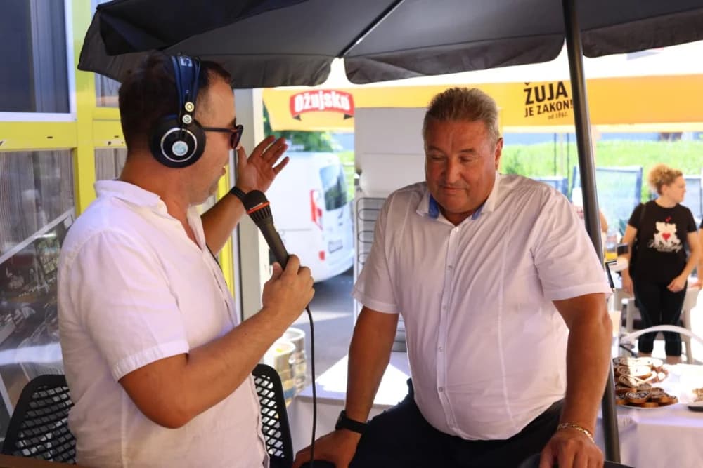 Automobil u nagradnoj igri tvrtke Alles osvojila Ivana Mjertan iz Požege