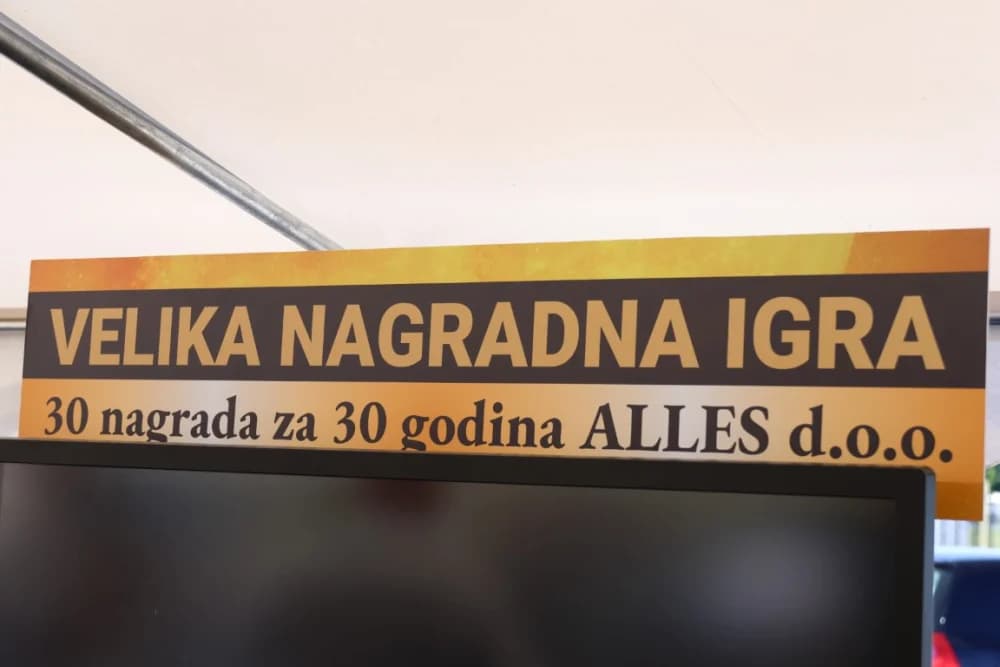 Automobil u nagradnoj igri tvrtke Alles osvojila Ivana Mjertan iz Požege