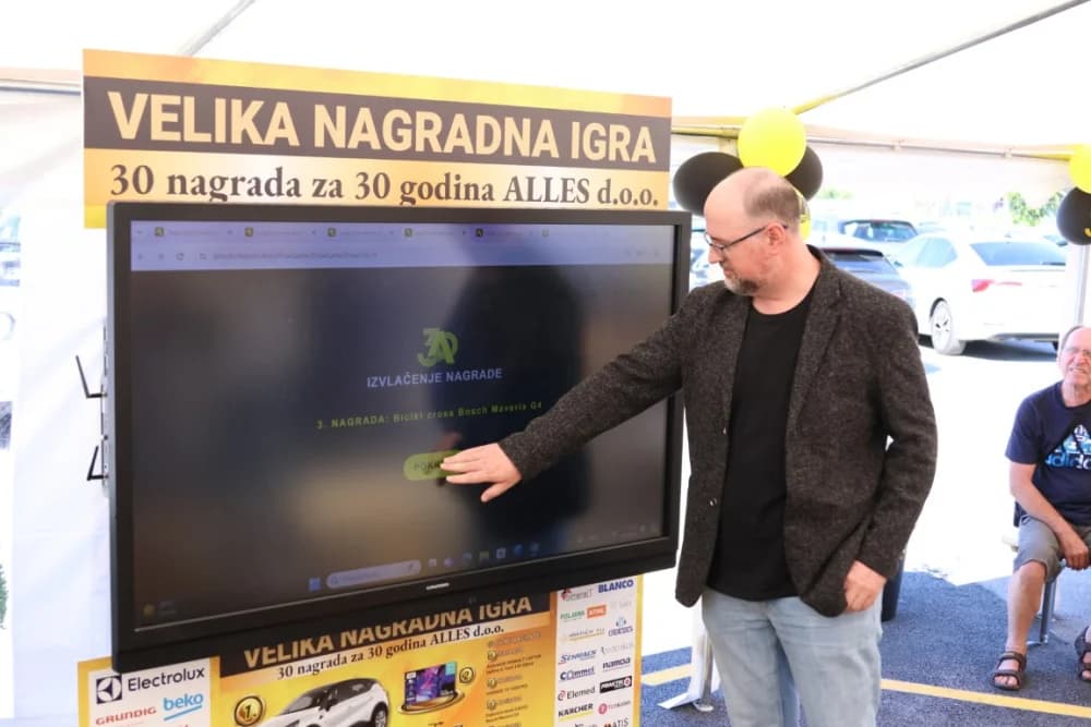 Automobil u nagradnoj igri tvrtke Alles osvojila Ivana Mjertan iz Požege