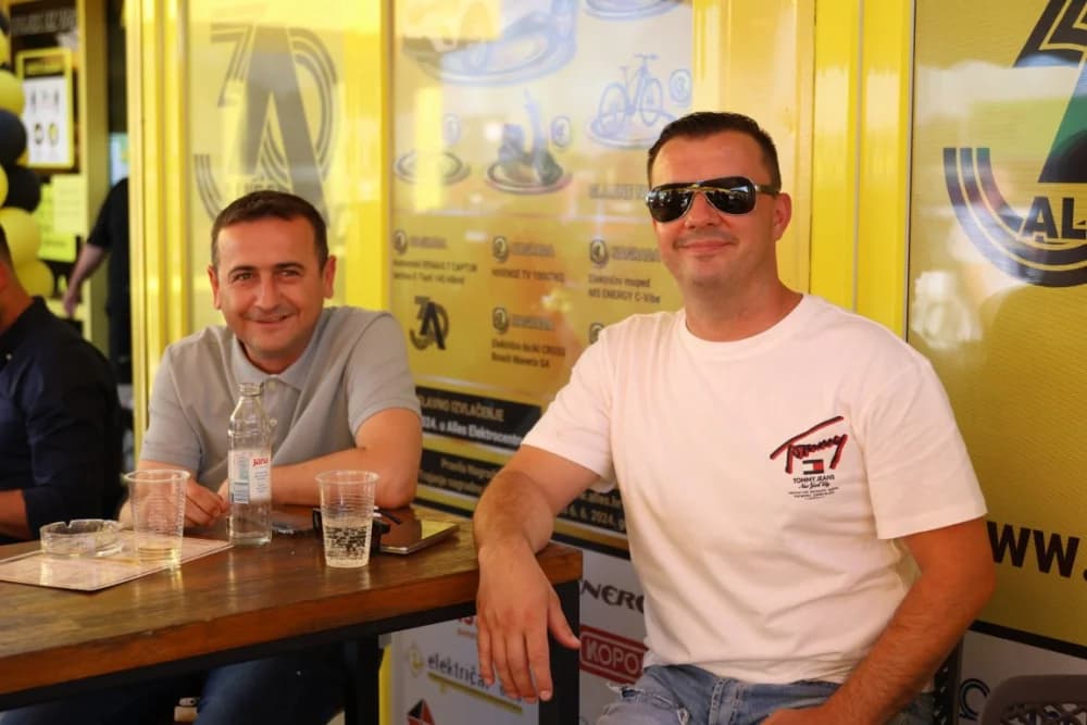 Automobil u nagradnoj igri tvrtke Alles osvojila Ivana Mjertan iz Požege