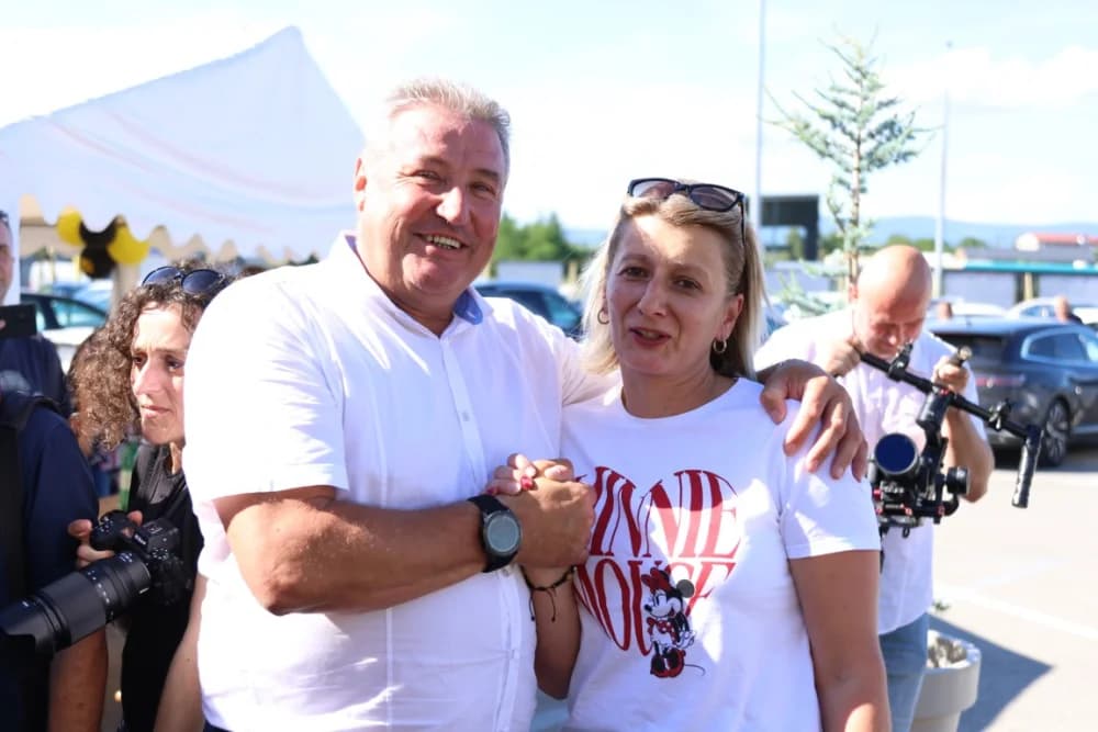 Automobil u nagradnoj igri tvrtke Alles osvojila Ivana Mjertan iz Požege