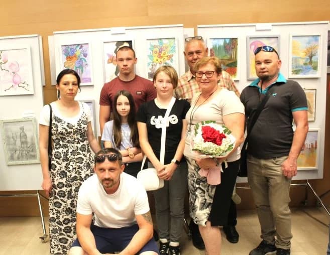 OBILJEŽAVANJE DANA HRVATSKIH BRANITELJA GRADA POŽEGE:  U Gradskoj knjižnici otvorena izložba „Crtanje u pokušaju”
