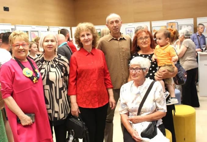 OBILJEŽAVANJE DANA HRVATSKIH BRANITELJA GRADA POŽEGE:  U Gradskoj knjižnici otvorena izložba „Crtanje u pokušaju”