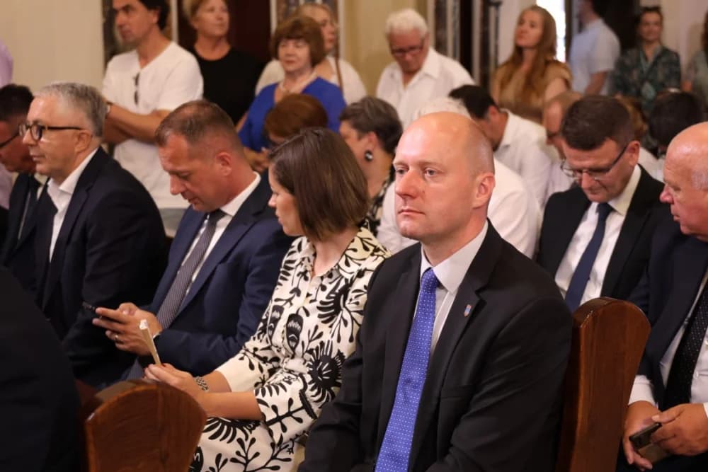 (VELIKA FOTOGALERIJA) Ređenje novog požeškog biskupa msgr. Ive Martinovića
