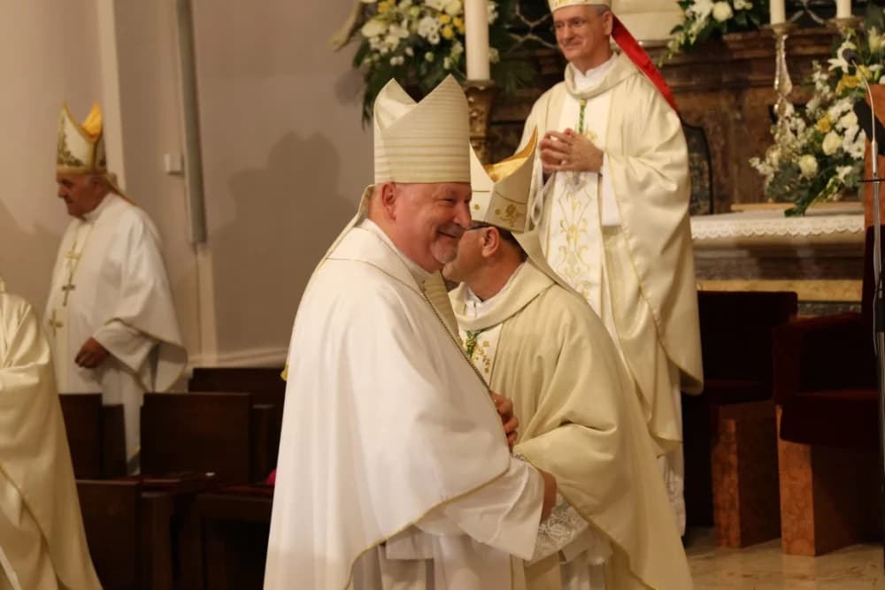 (VELIKA FOTOGALERIJA) Ređenje novog požeškog biskupa msgr. Ive Martinovića