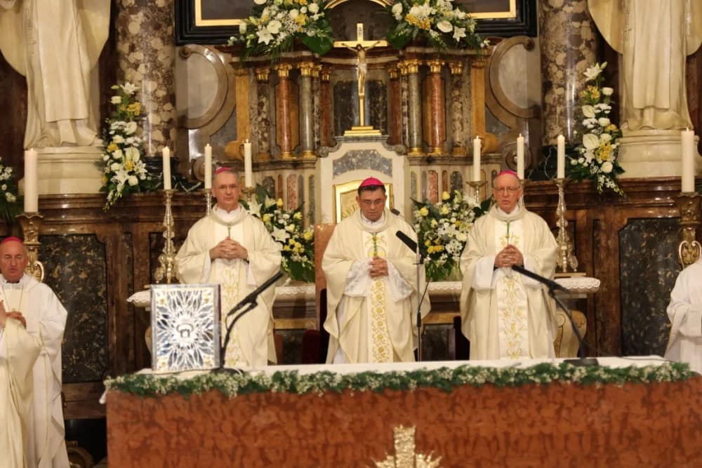 (VELIKA FOTOGALERIJA) Ređenje novog požeškog biskupa msgr. Ive Martinovića