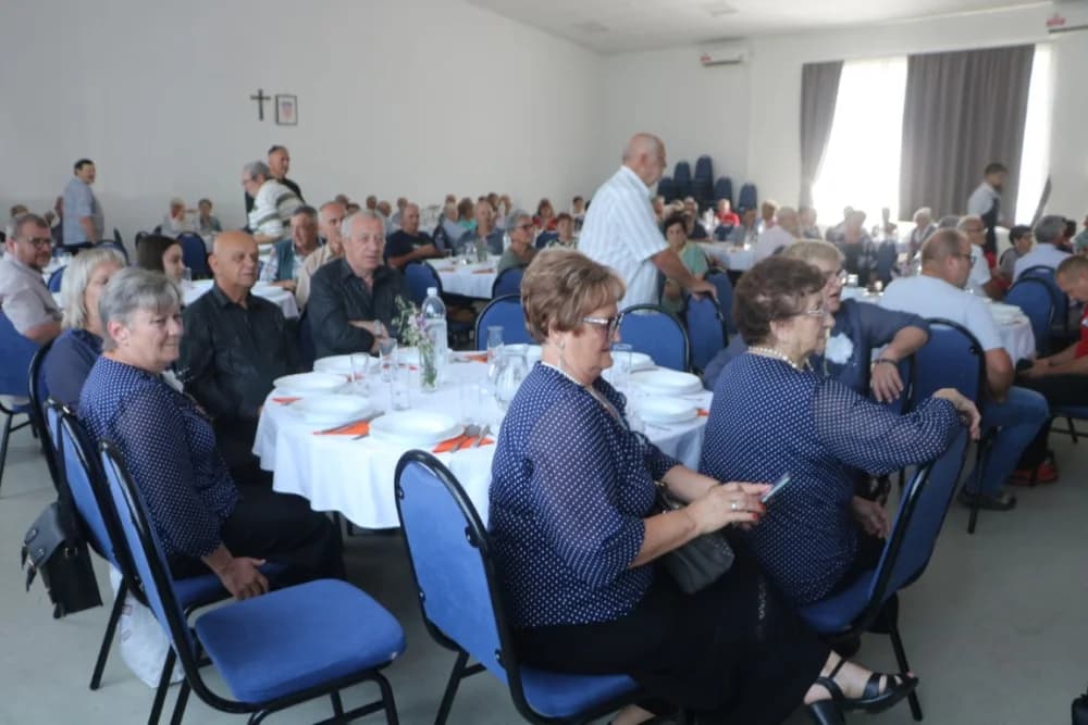MATICA UMIROVLJENIKA VELIKA: Ugostili vršnjake iz mađarskog Kaćmara gdje su Veličani nastupali